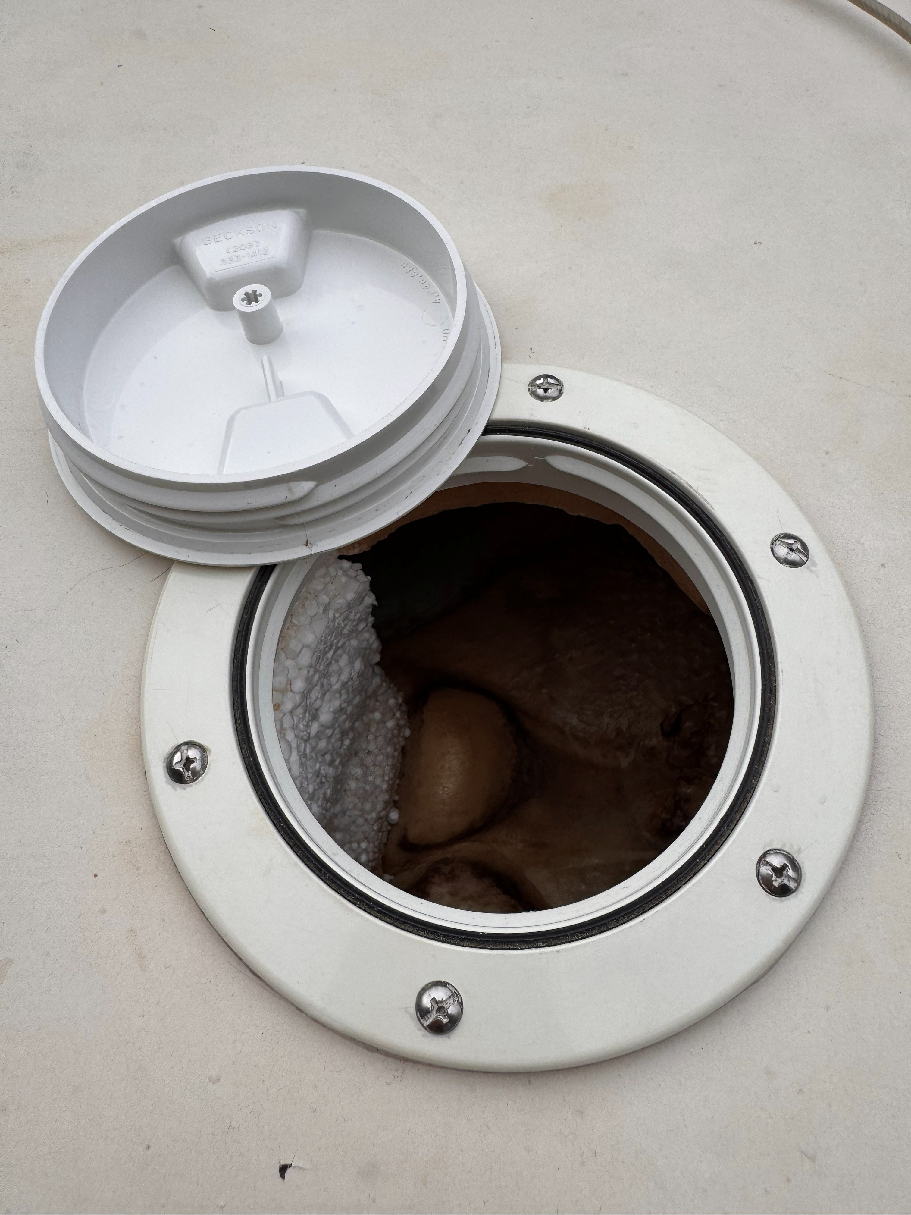 Beckson or West Marine 4 inch screw-in inspection port thread view