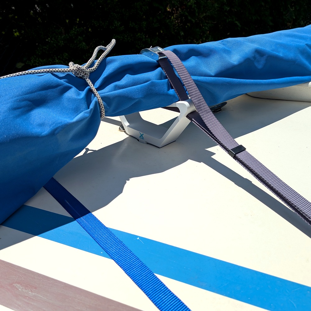 Rear padded Spar Mount support holding a Sunfish spar bundle